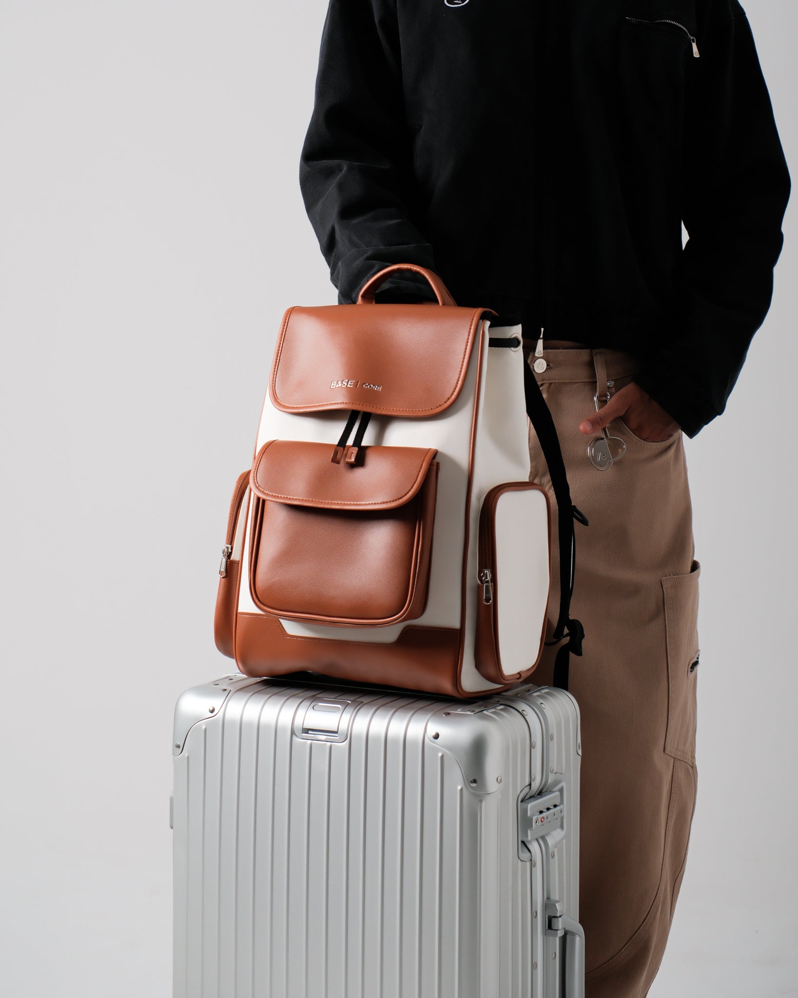 Multi Envelope Flap Largre - Saddle Brown