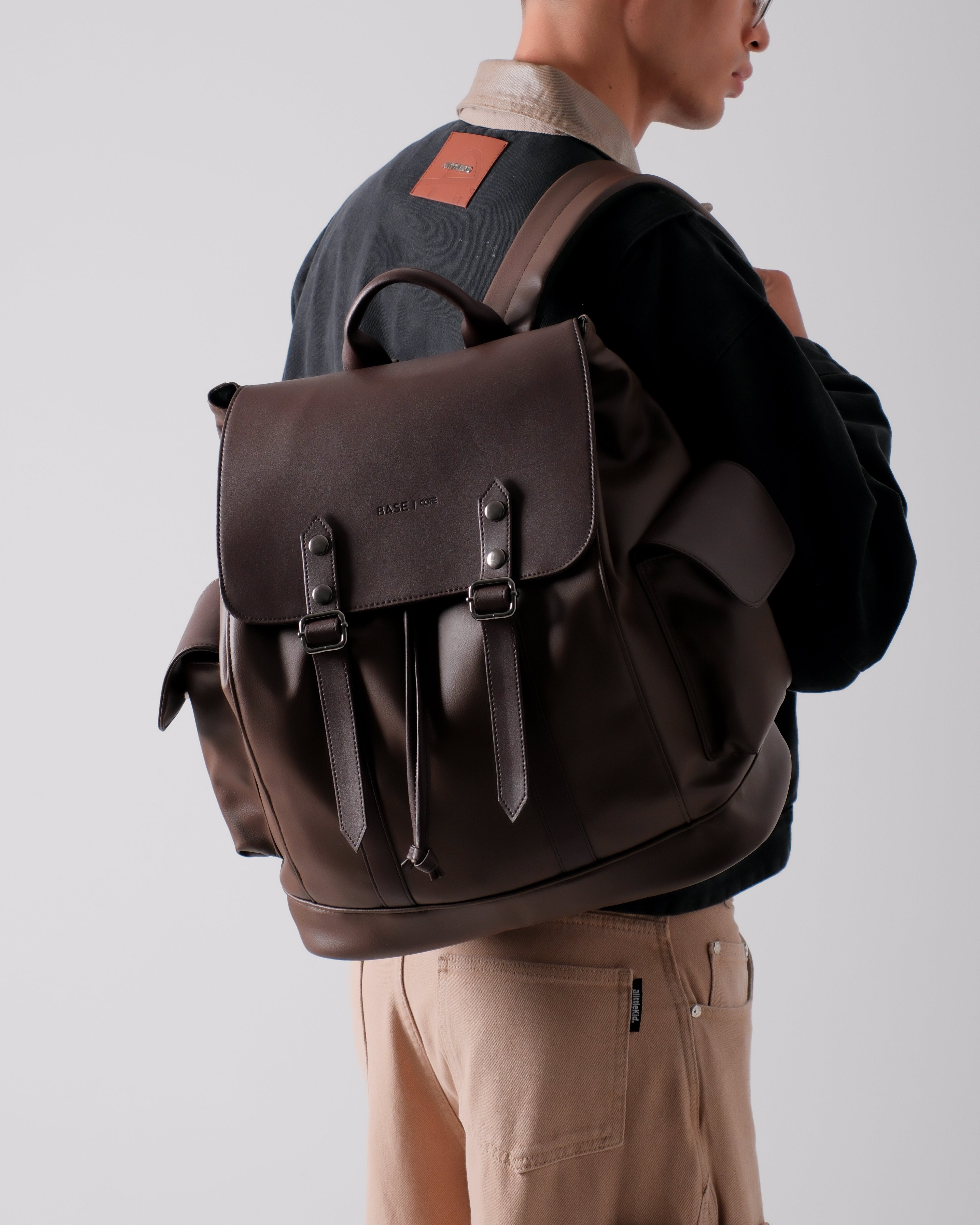 Heritage Leather Rucksack Large - Dark Brown