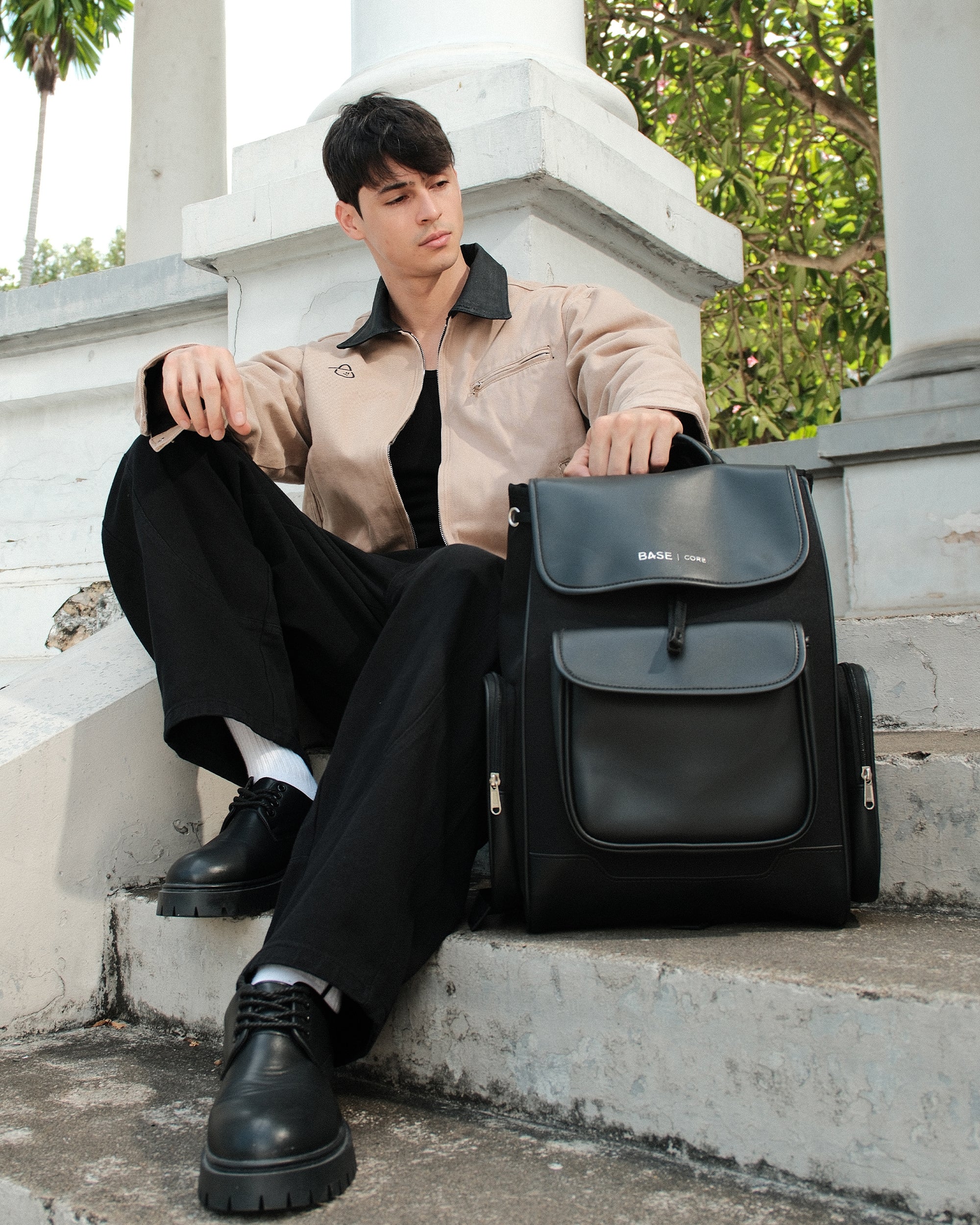 Multi Envelope Flap Largre - Black