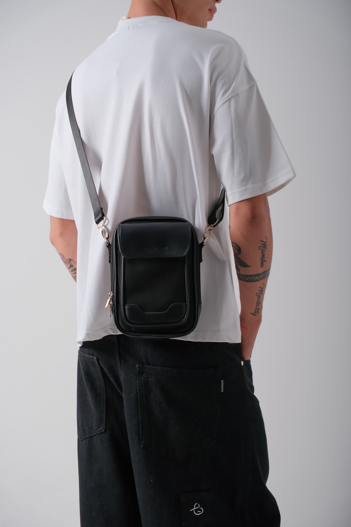 Monolith Vertical Crossbody - Black