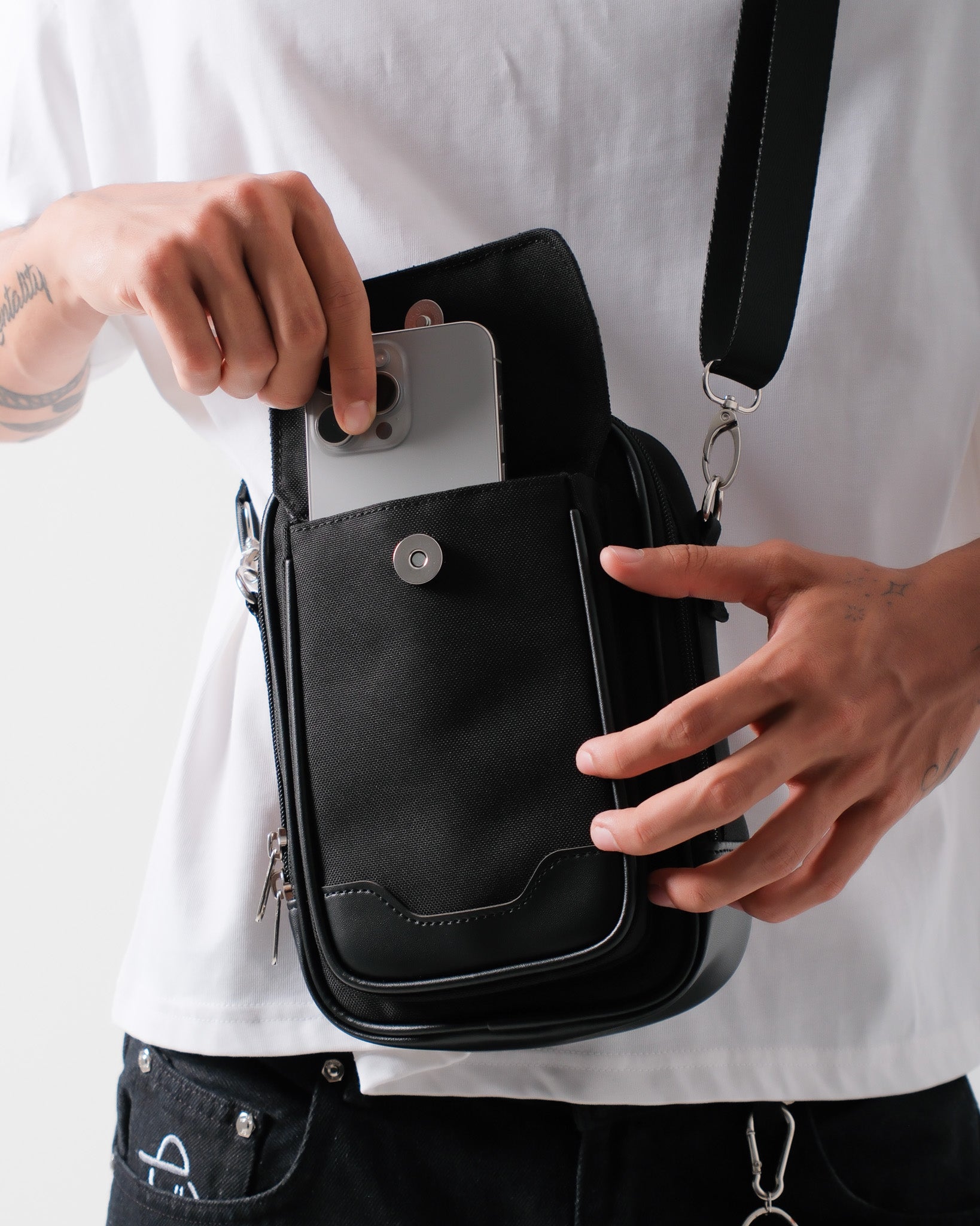 Monolith Vertical Crossbody - Black