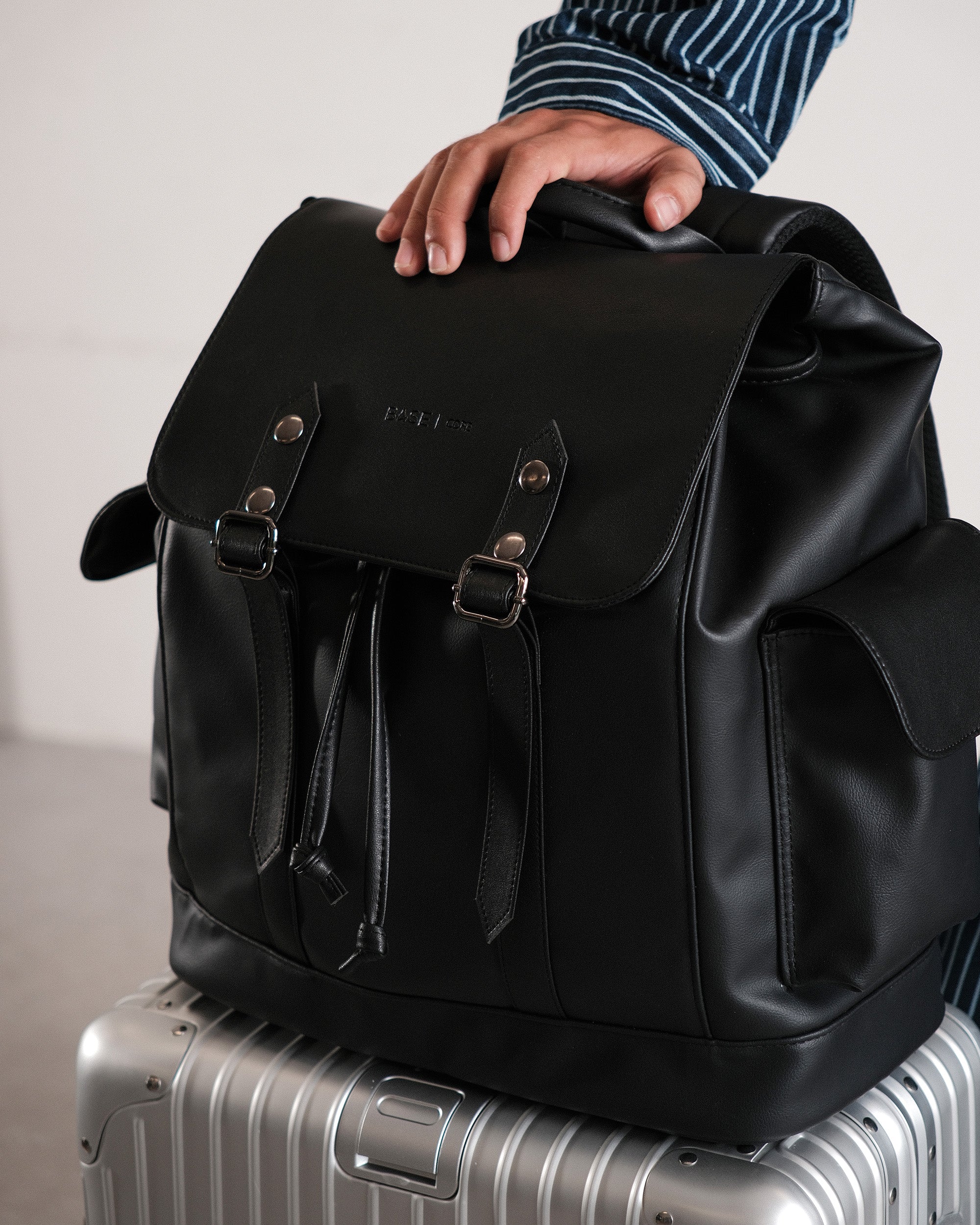 Heritage Leather Rucksack Large - Black